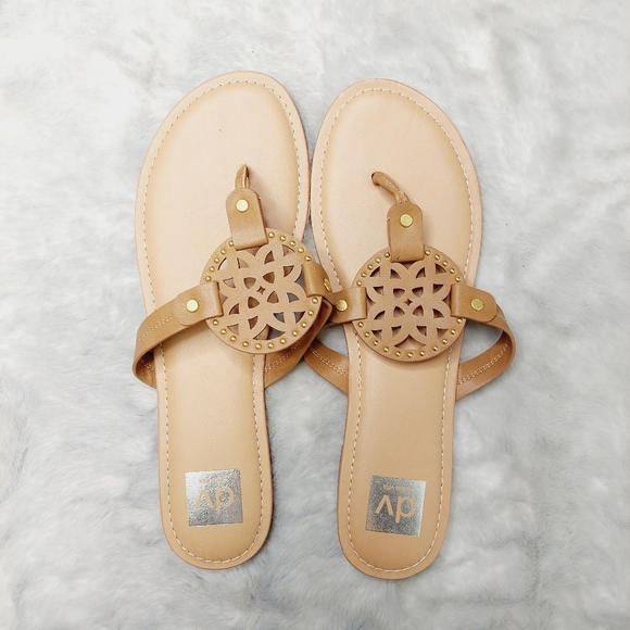 New Dolce Vita Gotie Brown/Black Laser Cut Thong Sandals S53 - Picture 5 of 8